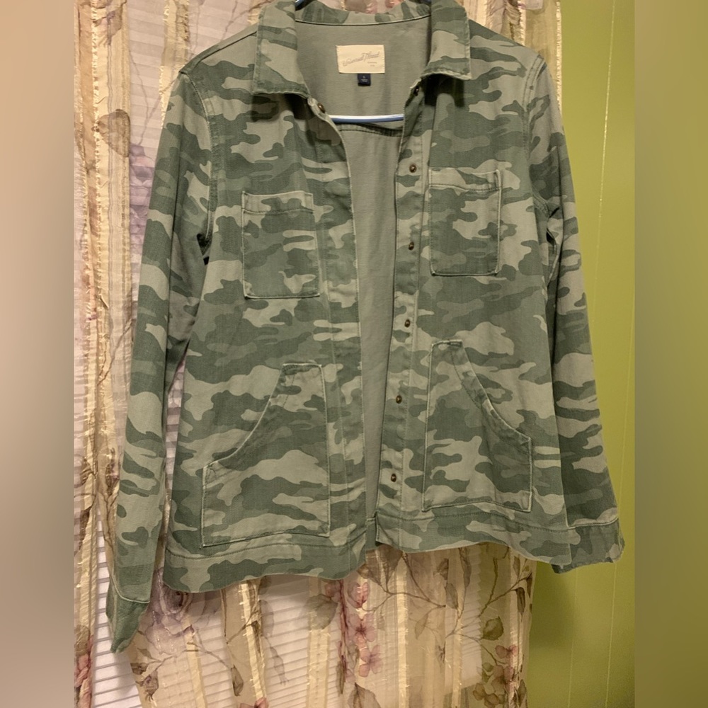 - - Universal Thread Target Green Gray Camo Denim… - image 1